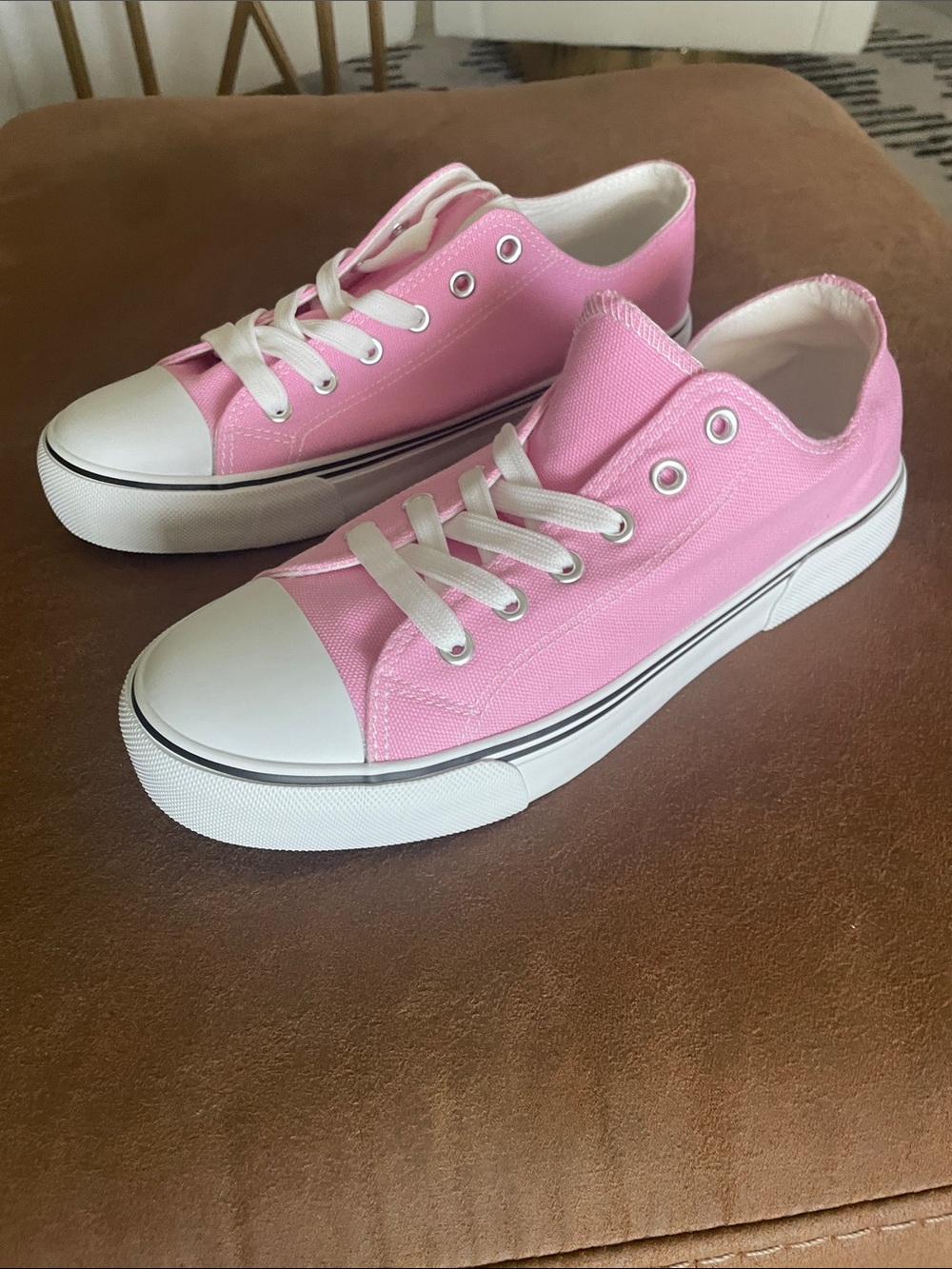 Women’s Pink Canvas Low-Top Sneakers Brand New